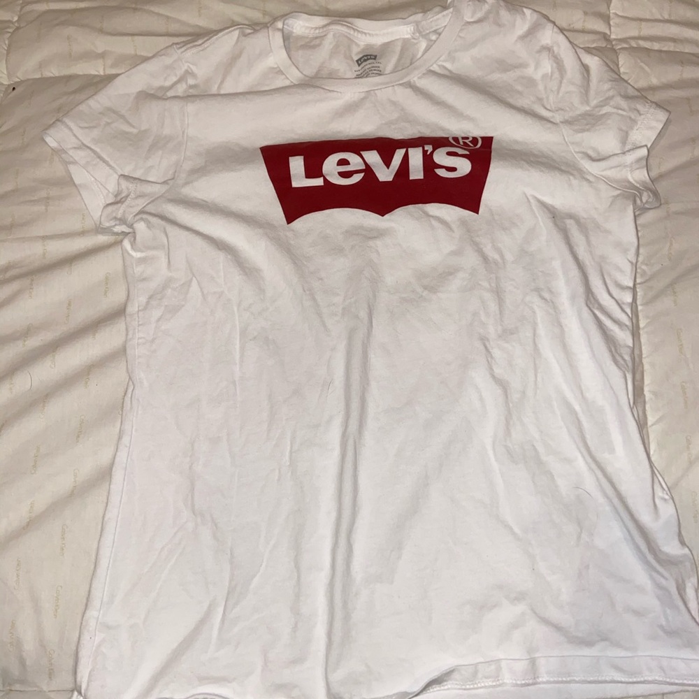 levi’s top
